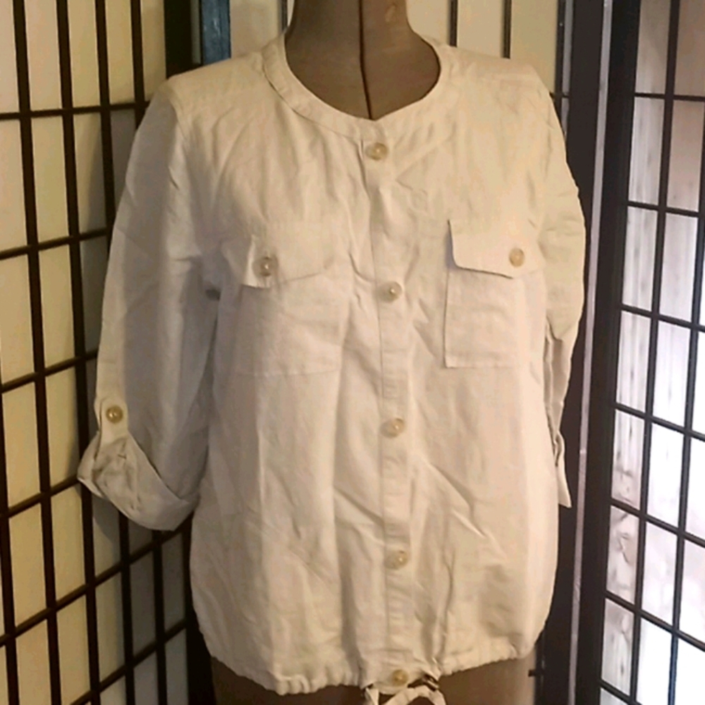 New LIZ CLAIBORNE TOP